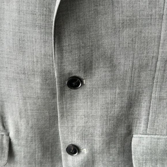 LUXURY Athletic Fit Suit Jacket | Grey Sharkskin | 38R - Picture 7 of 10